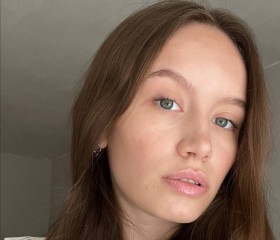 Yulya, 24, Saint Petersburg