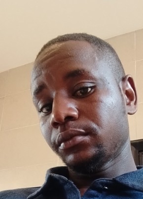 Hanz, 24, Uganda, Kampala