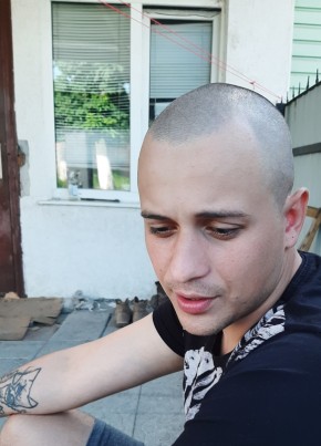 Влад, 28, Україна, Буча