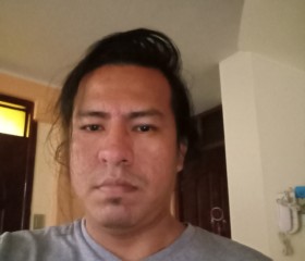 Ker, 29, Tacna