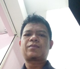 Azm, 42, Buriram