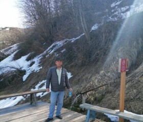 Валентин, 53 года, Алматы
