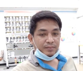 อนุวัฒน์, 40, Pran Buri