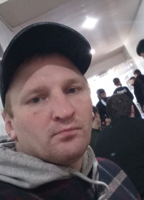 Олег, 36, Россия, Октябрьский (Республика Башкортостан)