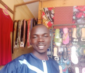Victor Cyprian, 24 года, Kampala