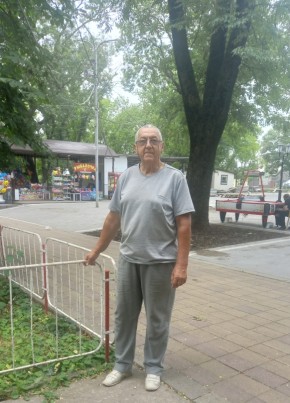 Александр из Новопавловска 64 года