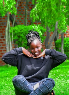 Lynne, 19, Kenya, Kitale