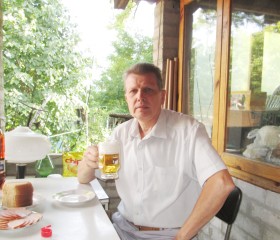 Олег, 67 лет, Chişinău
