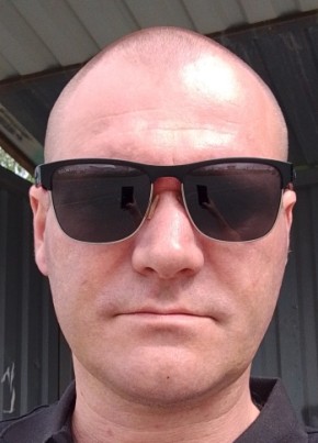 Алексей из Волхова 42 года
