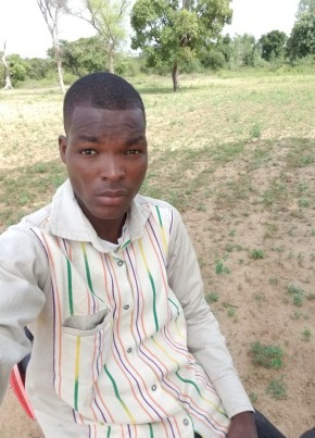 Mamoudou kafando, 26, Burkina Faso, Ouagadougou