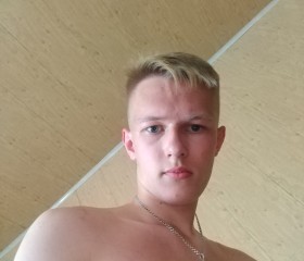 Stas, 19, Moscow