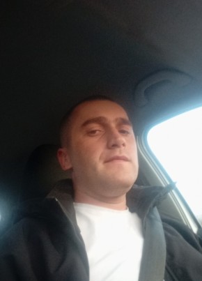 Евгений из Омска 33 года