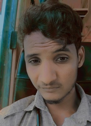 Hussain, 18, India, Jolārpettai
