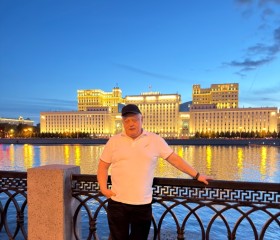 Aleks, 46, Moscow
