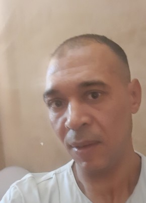 عصام из أسيوط 46 лет