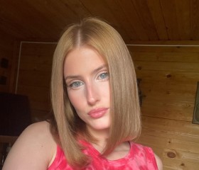 Polina, 25, Moscow