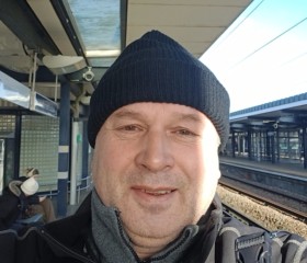 Robert, 47, Shetland