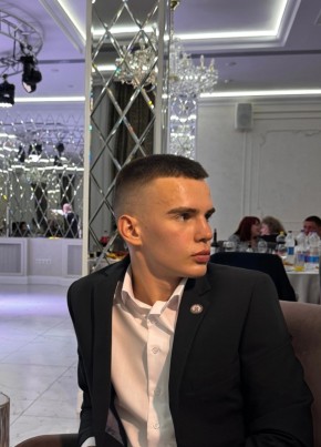 Андрей из Воронежа 19 лет