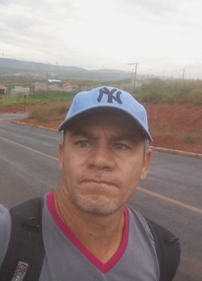 Fabiano из Paraguaçu 44 года