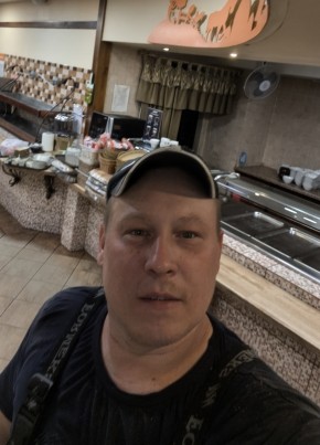 Александр из Кичменгского Городока 41 год