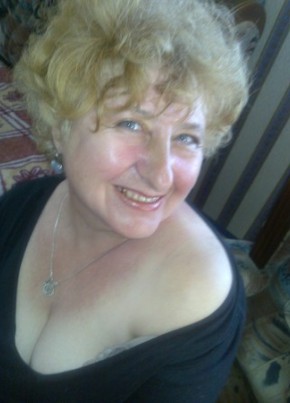 Анна, 68, Россия, Керчь