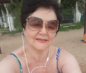 Галина, 69 лет, Феодосия