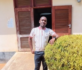 Junior, 26, Dar es Salaam