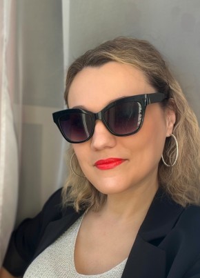 Elena, 39, Russia, Moscow