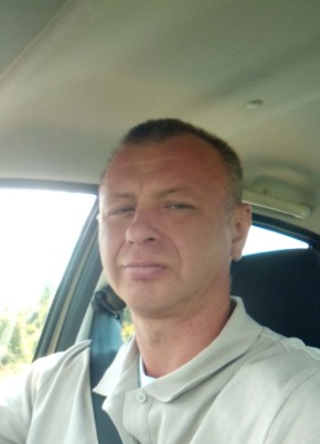 Сергей из Москвы 44 года