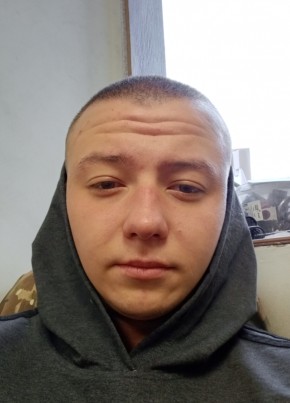 Макс из Иваново 22 года