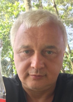 Andrey, 60, Россия, Санкт-Петербург