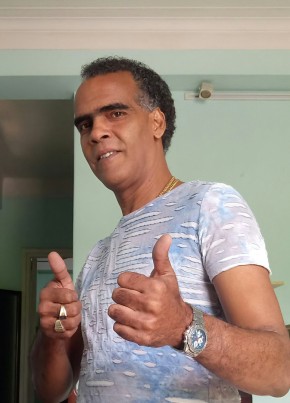 Ariel Peralta, 55, República de Cuba, La Habana