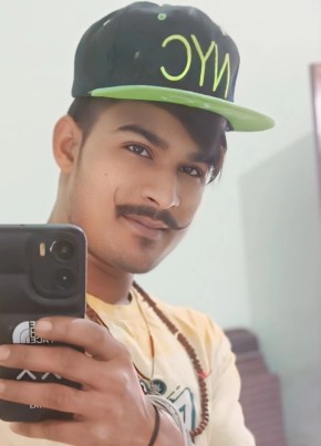 Badal Sagar, 21, India, Meerut