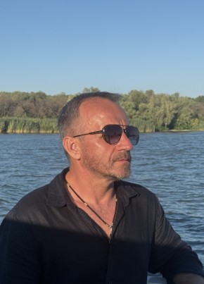 Андрей из Пятигорска 51 год
