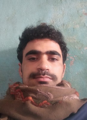 حسين الشعبي, 18, الجمهورية اليمنية, صنعاء