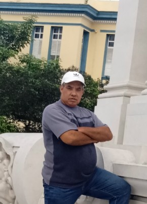 Alfredo David, 50, República de Cuba, La Habana