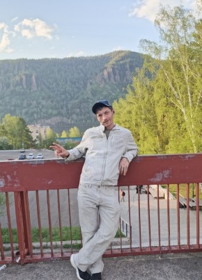Павел из Дивногорска 18 лет