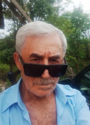 Амир из Махачкалы 67 лет