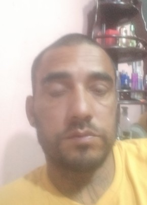 Negro из Pereira 42 года