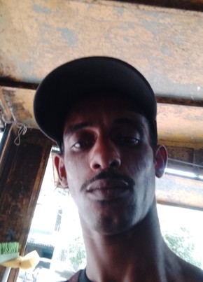 Leozin из Rio de Janeiro 33 года