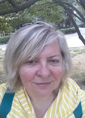 Elena, 59, Россия, Ялта