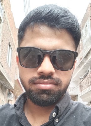 LEO Records LR, 27, Pakistan, Faisalabad