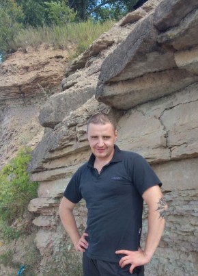 Павел, 35, Россия, Волхов