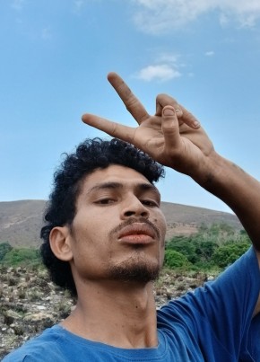 Toto из Port Moresby 23 года