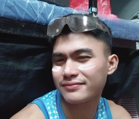 Maku, 23, Narita