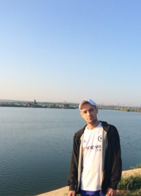 Иван, 32, Россия, Саратов