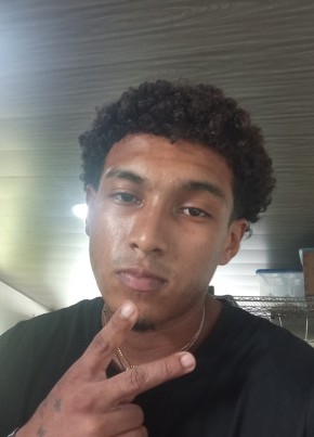 Yahir из Santiago de Veraguas 22 года