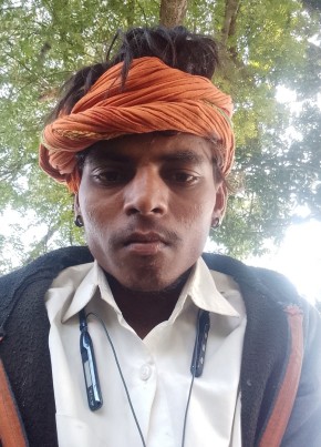 Siyaram barela, 18, India, Dhule