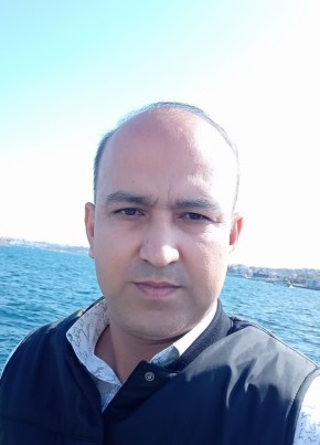 Amin Vakhobov, 38, Türkiye Cumhuriyeti, İstanbul