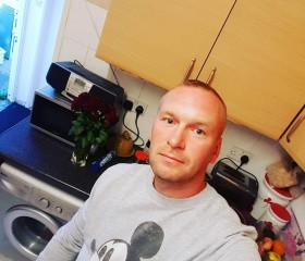 marius, 46 лет, London